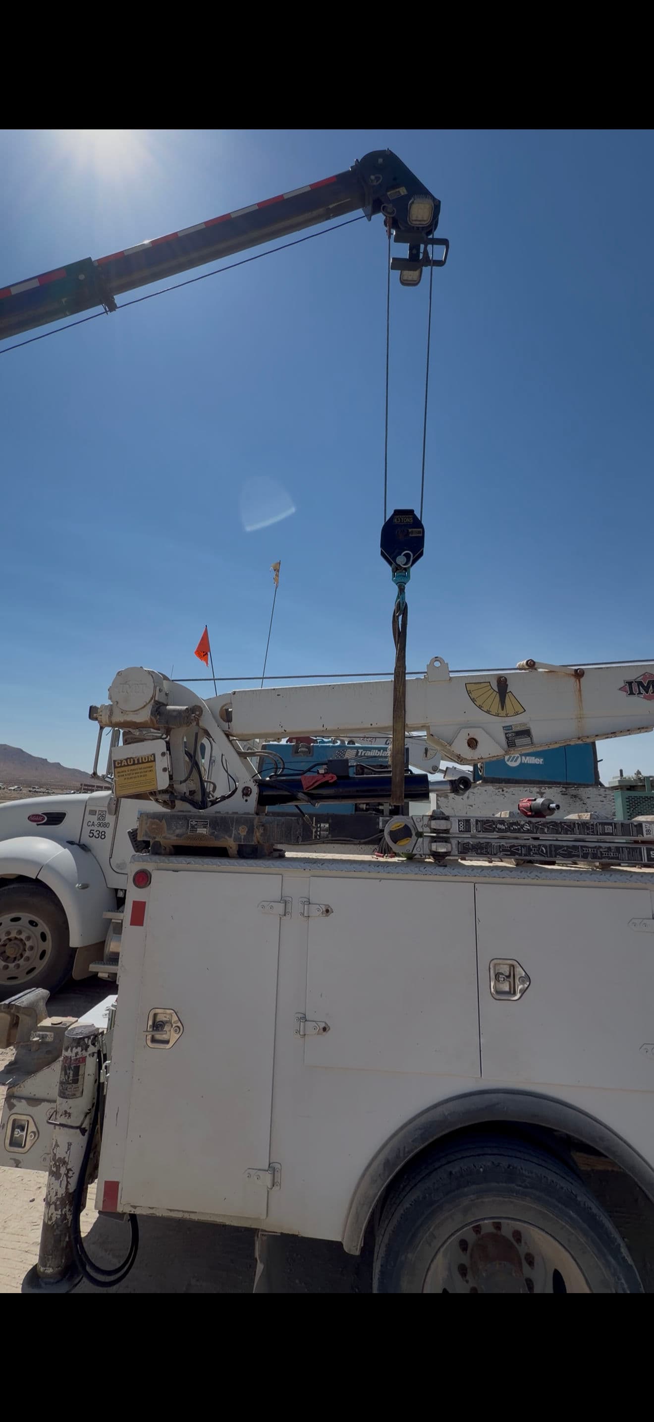 Crane Truck Service - Outriggers, Hoses, Lift Cylinder, and Hook Latch image