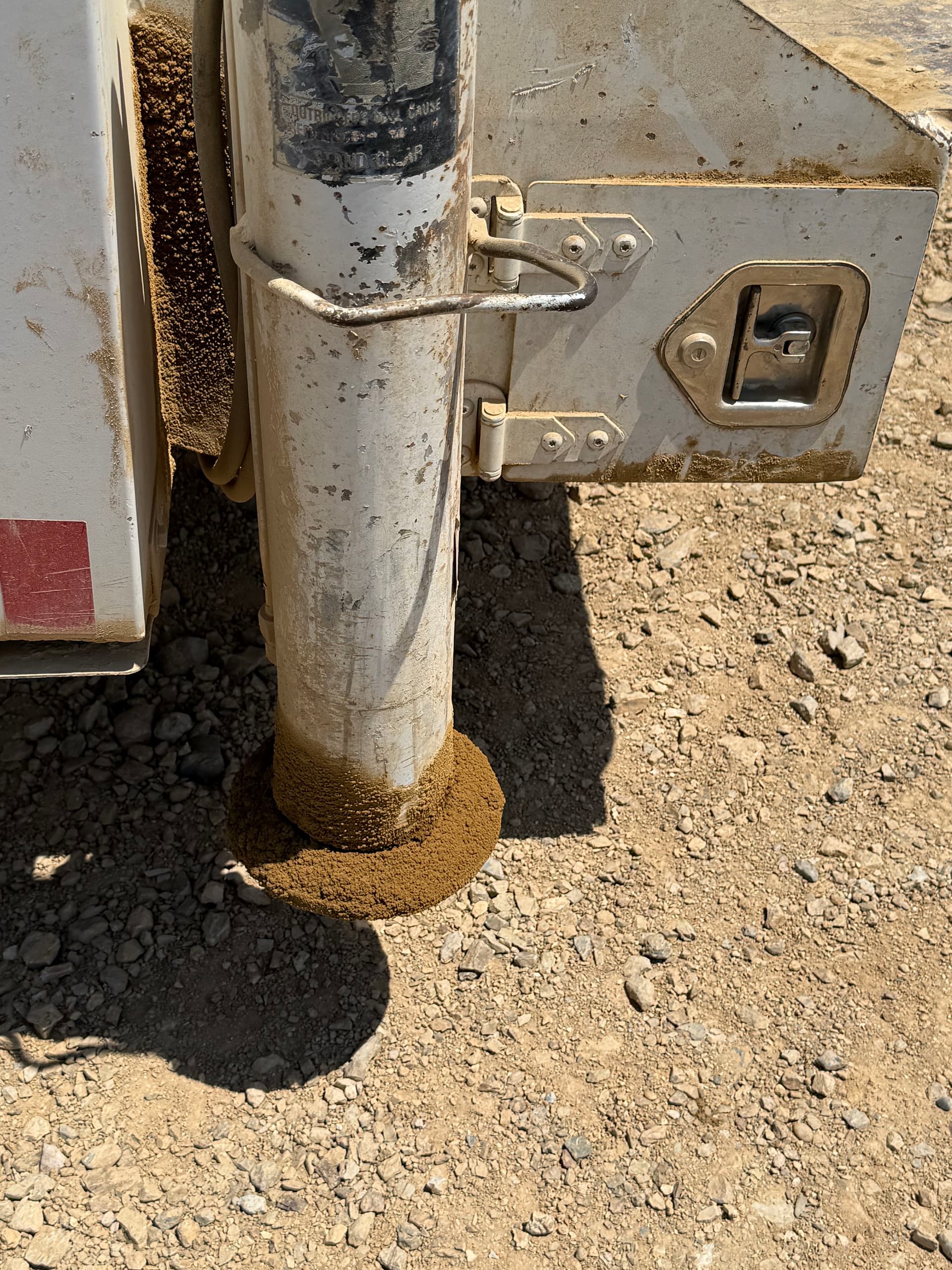 Gallery photos for Crane Truck Service - Outriggers, Hoses, Lift Cylinder, and Hook Latch: Image #2